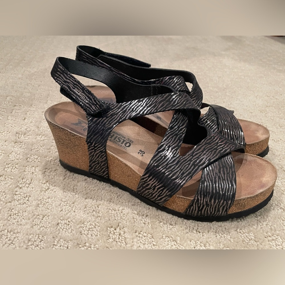 Mephisto Lyla Sandals  38 EUC - Picture 2 of 15